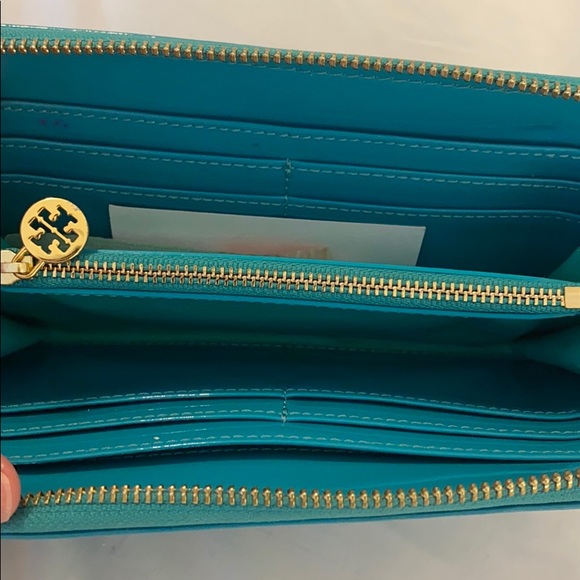 Tory Burch wallet - Picture 3 of 3